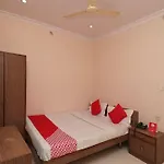 Hotel O Steel
